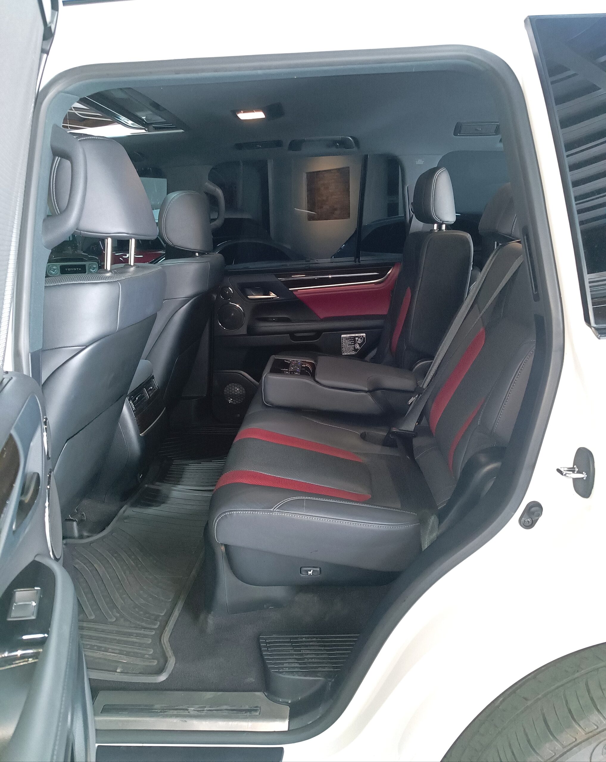 LEXUS 570 2021