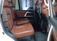 Toyota Land Cruiser LC 200 4.5 DIESEL