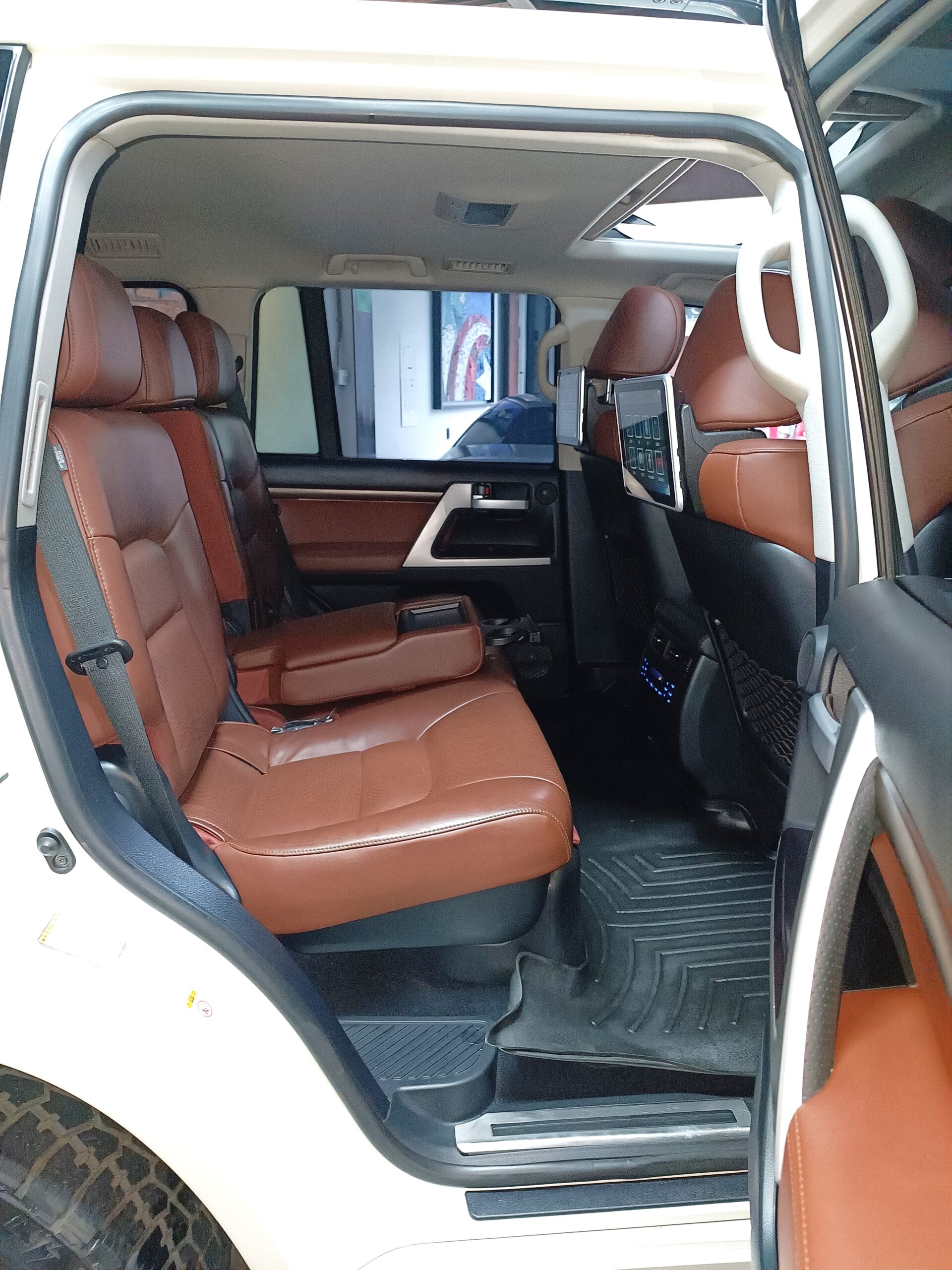 Toyota Land Cruiser LC 200 4.5 DIESEL