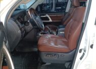Toyota Land Cruiser LC 200 4.5 DIESEL