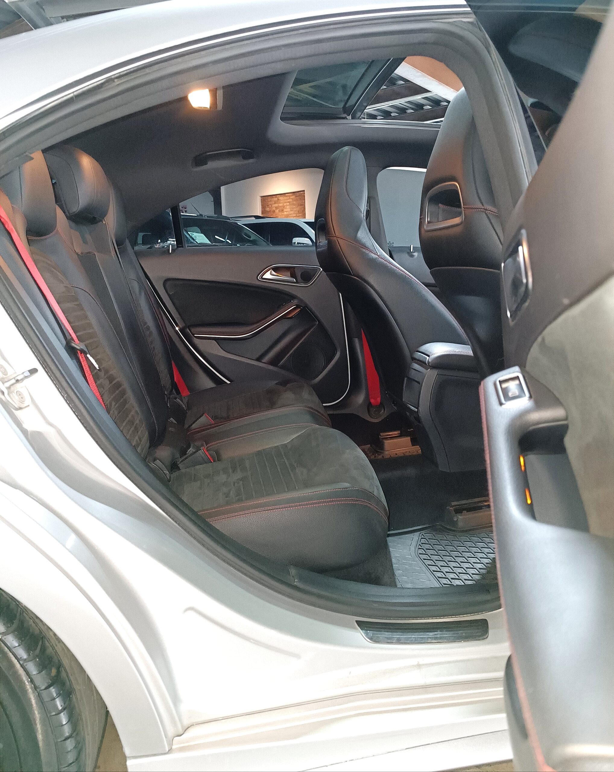 MERCEDES BENZ CLA45 AMG 2016