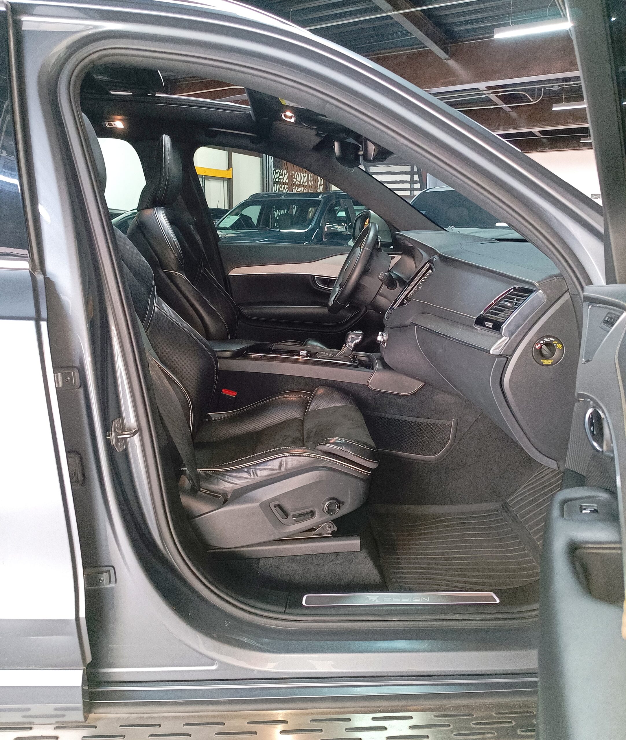 VOLVO XC90 T6 R-DESIGN 2019