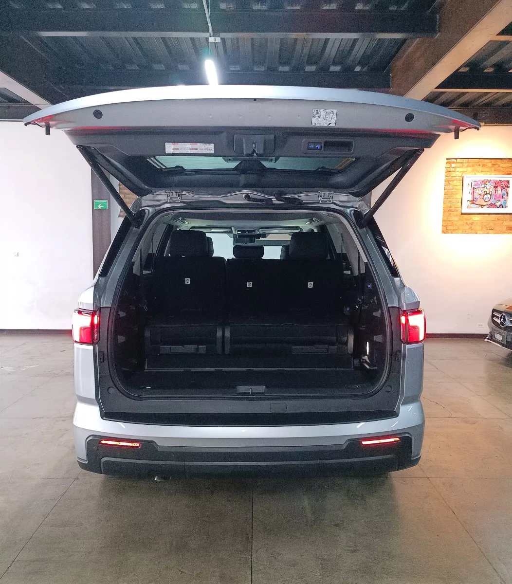 TOYOTA SEQUOIA TRD SPORT 2024