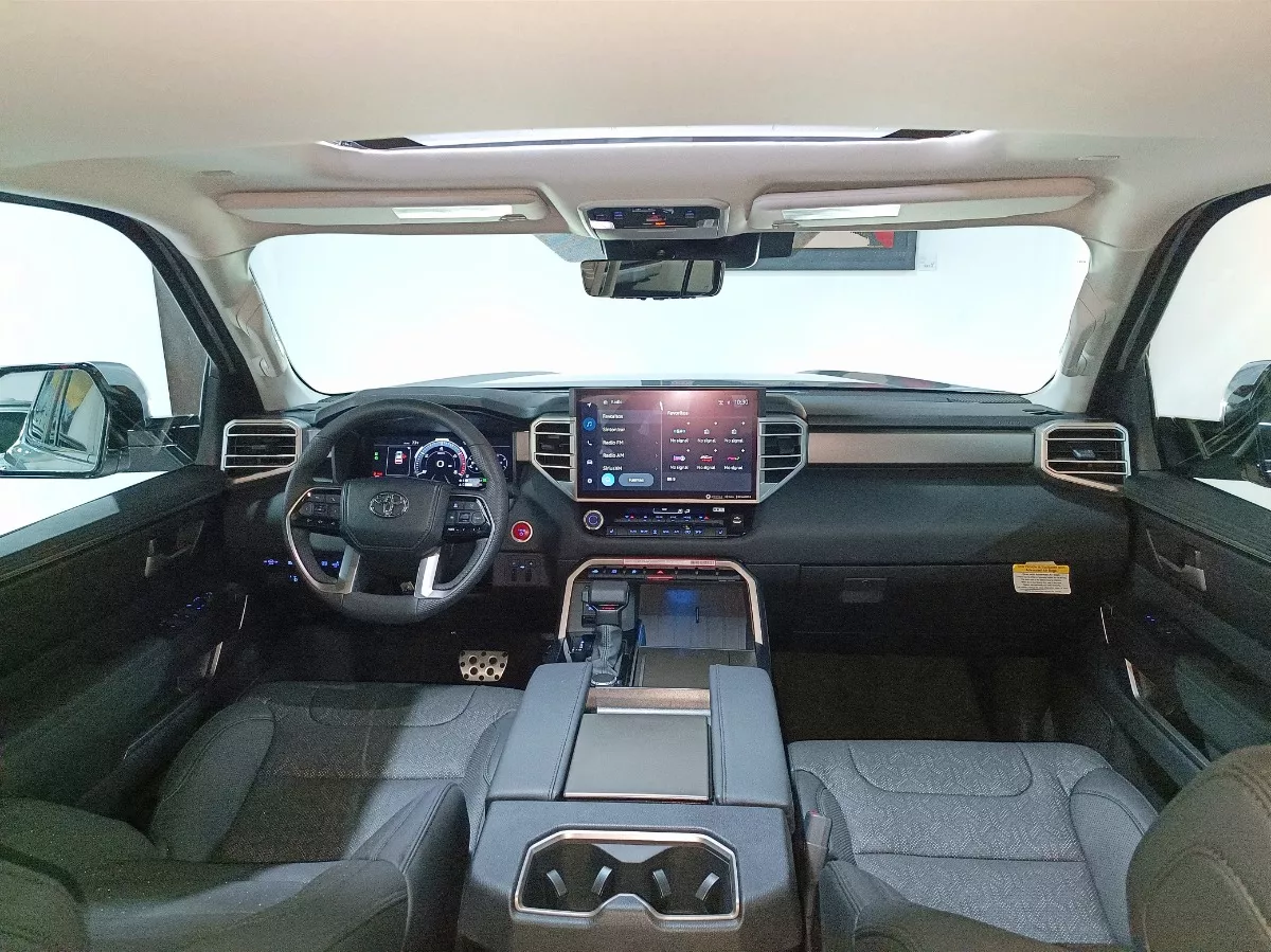 TOYOTA SEQUOIA TRD SPORT 2024