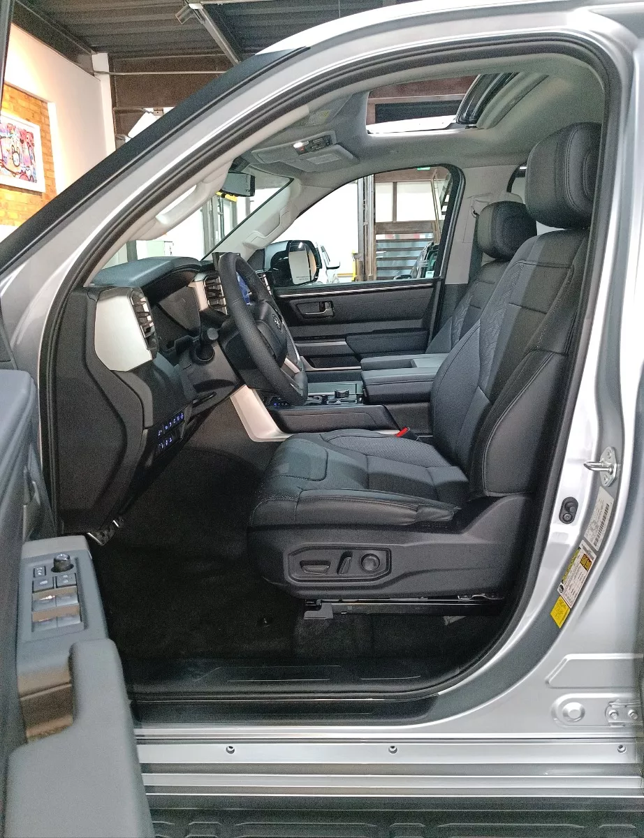 TOYOTA SEQUOIA TRD SPORT 2024