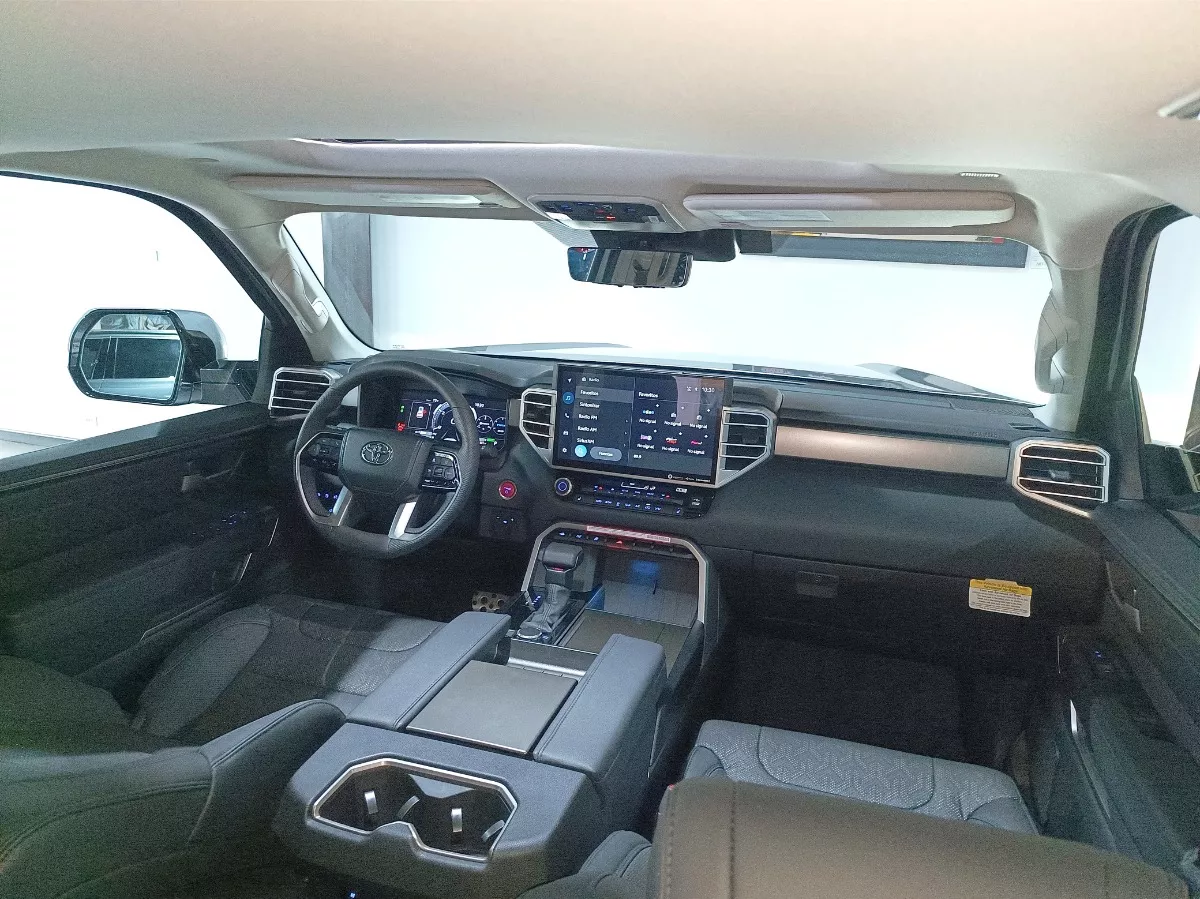 TOYOTA SEQUOIA TRD SPORT 2024