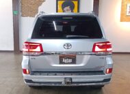 TOYOTA LAND CRUISER 200 4.6 VX 2017