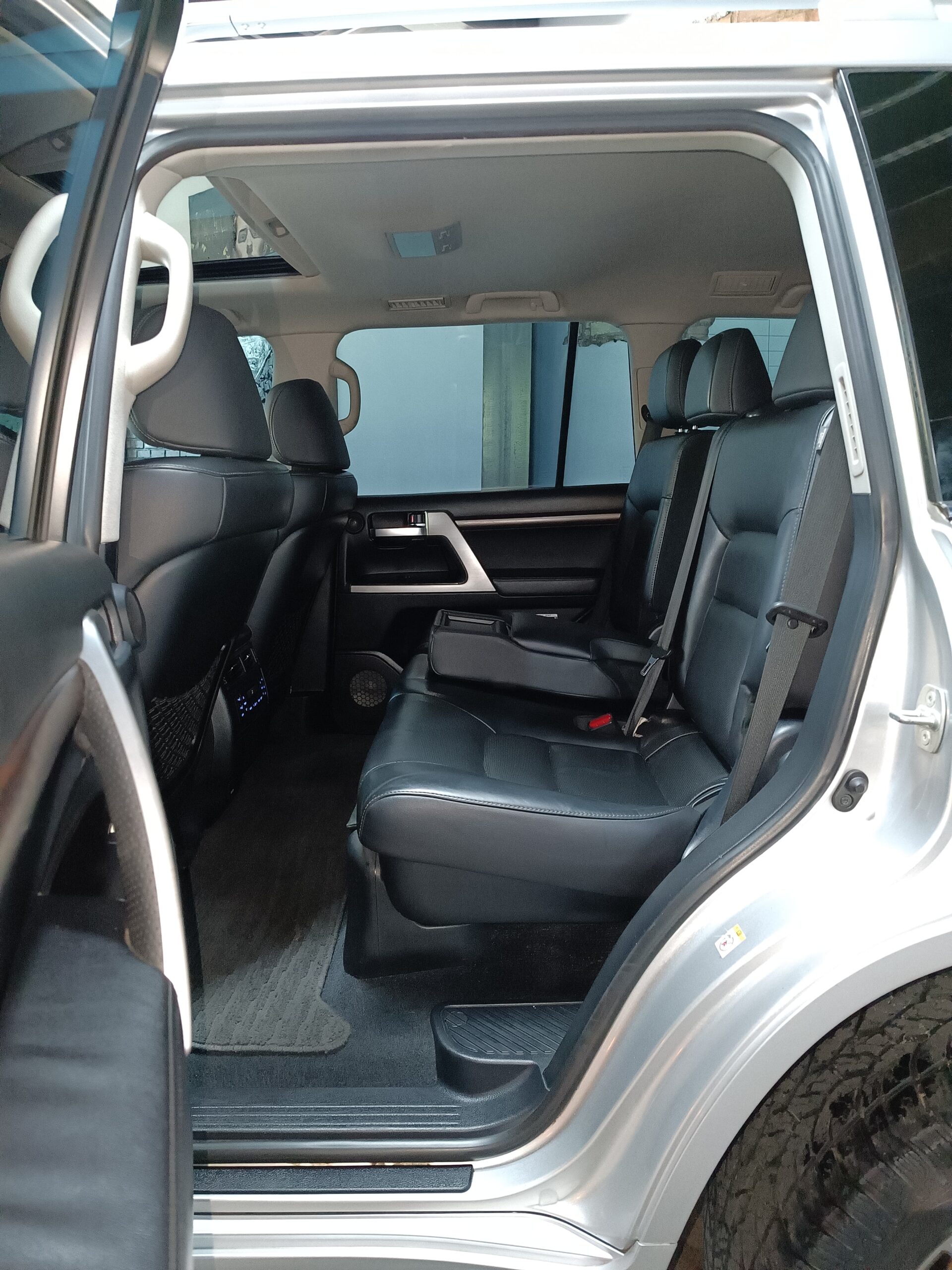 TOYOTA LAND CRUISER 200 4.6 VX 2017