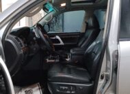 TOYOTA LAND CRUISER 200 4.6 VX 2017