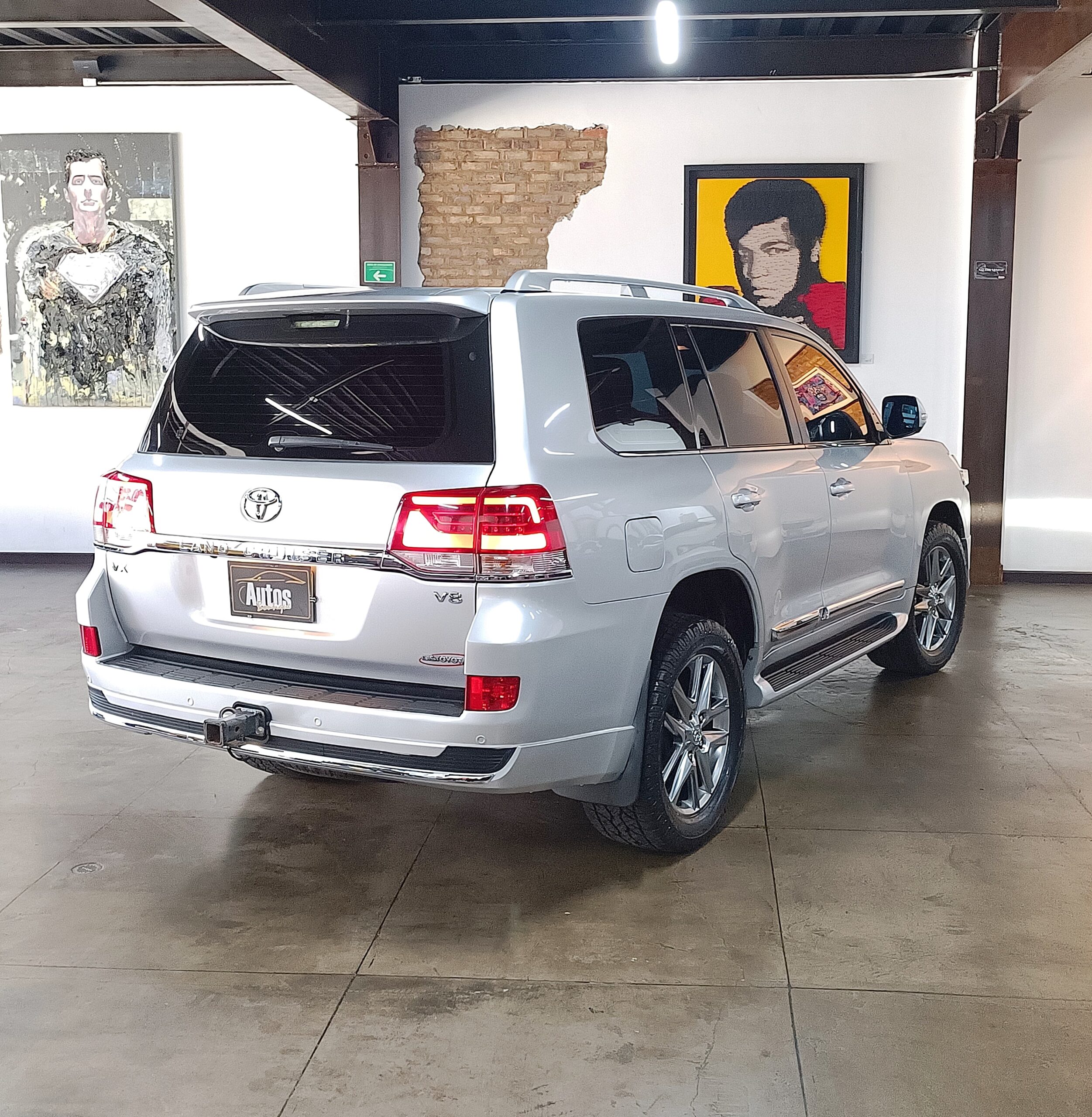 TOYOTA LAND CRUISER 200 4.6 VX 2017