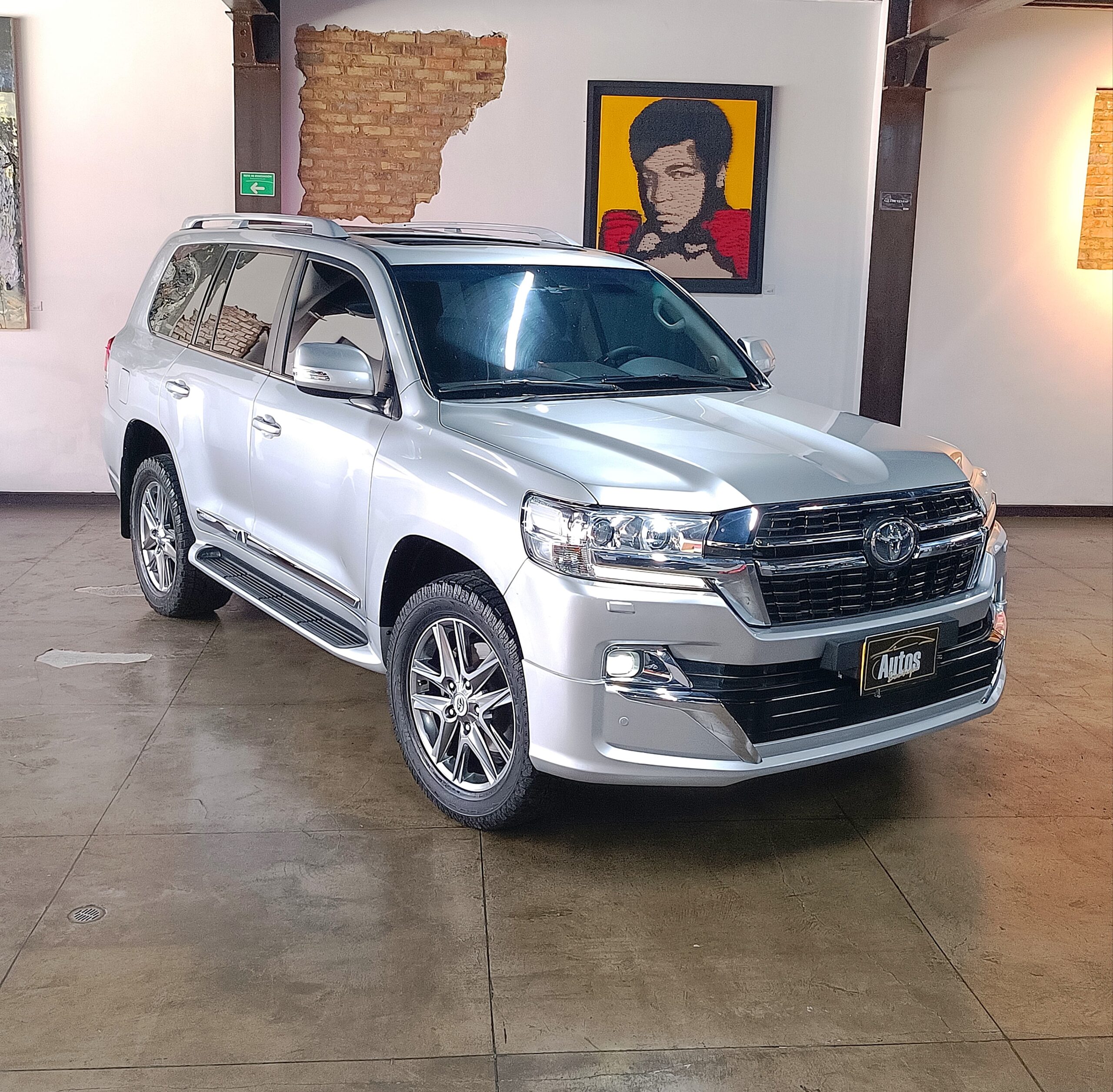 TOYOTA LAND CRUISER 200 4.6 VX 2017