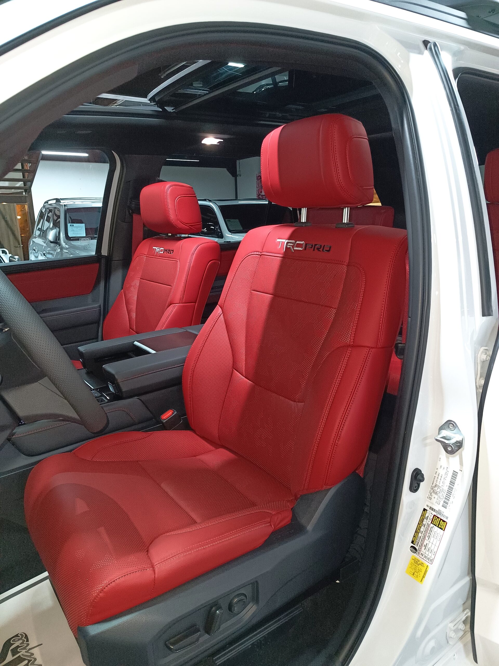 TOYOTA SEQUOIA TRD PRO 2025