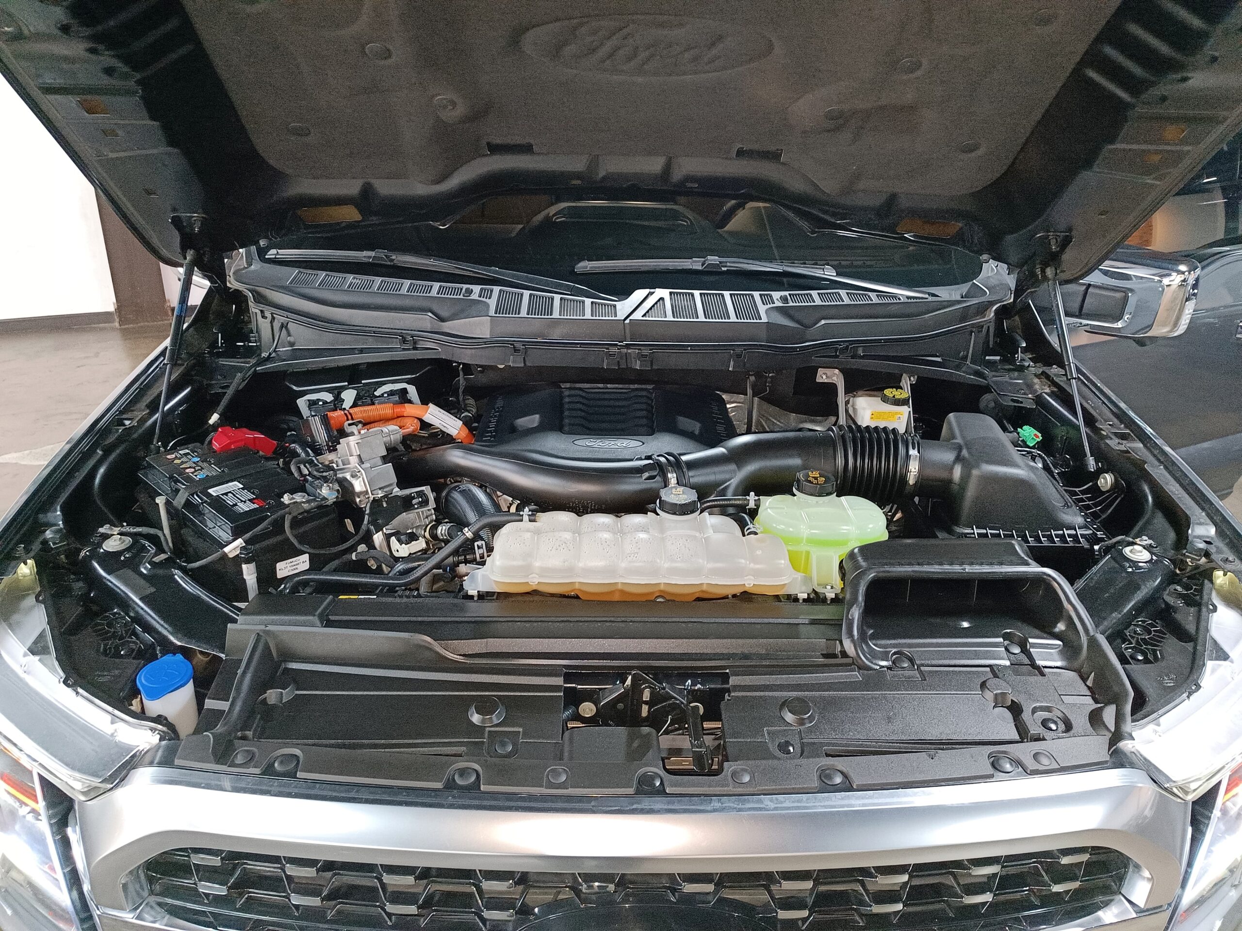 Ford F-150 Platinum hibrida 2023