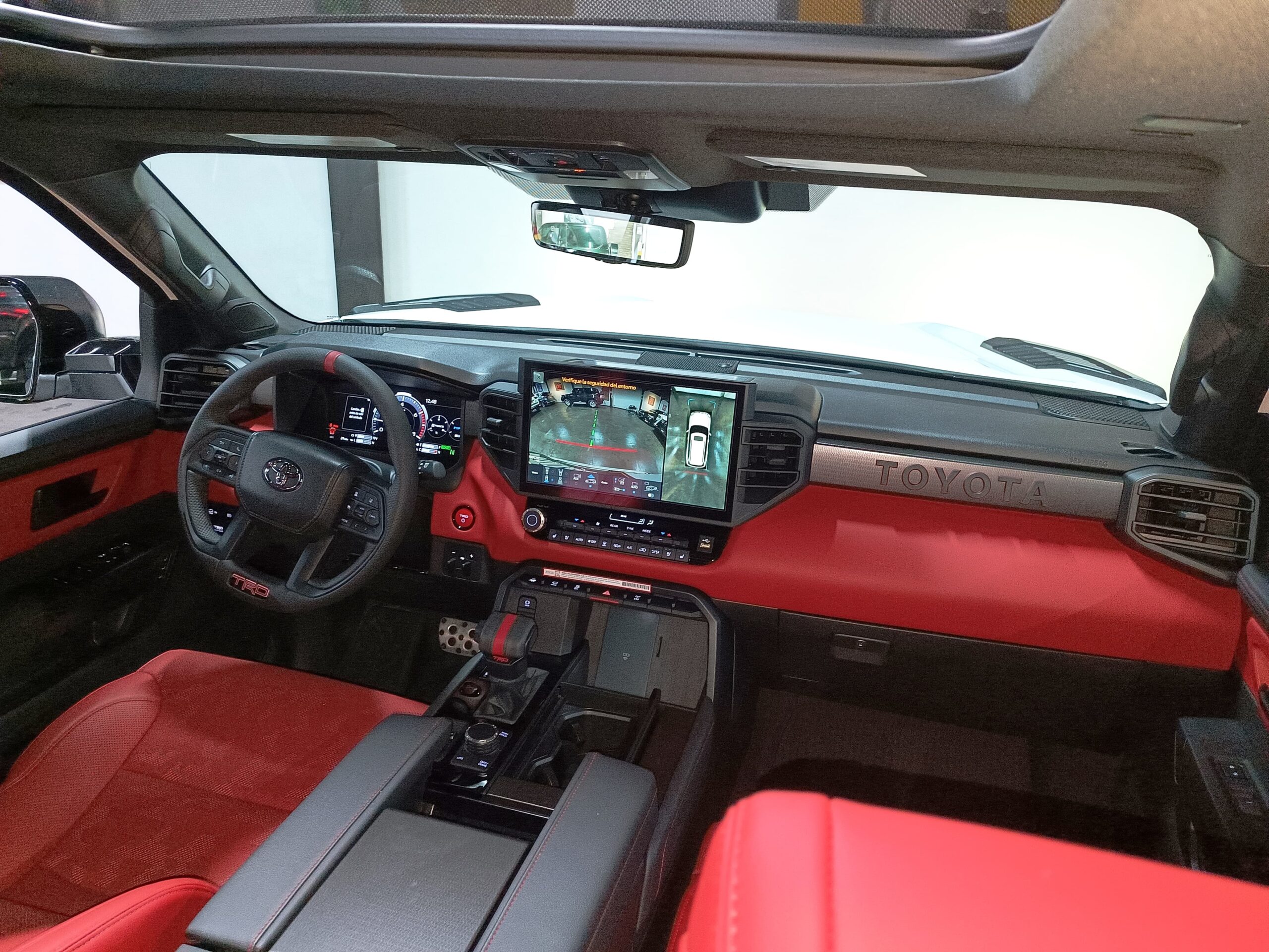 TOYOTA SEQUOIA TRD PRO 2025