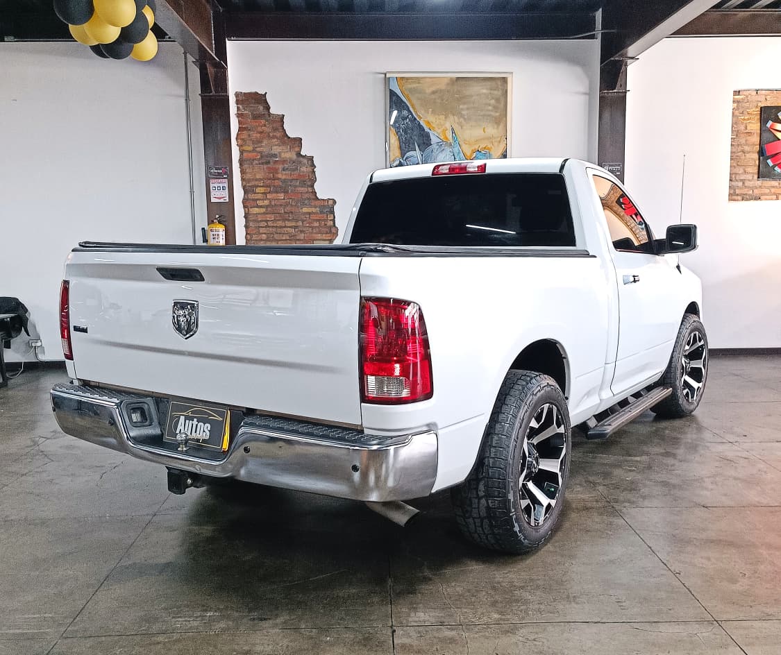 DODGE RAM 1500 2013