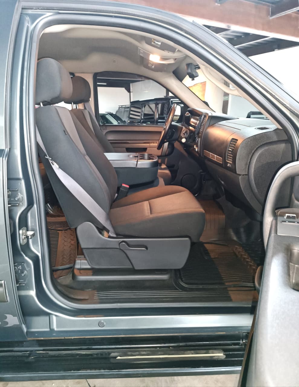 Chevrolet Silverado hirbida 2011