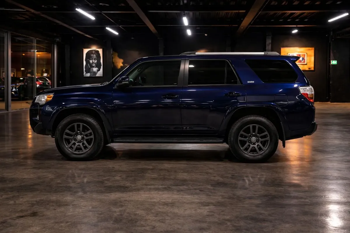 TOYOTA 4RUNNER SR5 2015