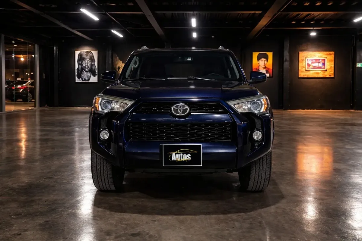 TOYOTA 4RUNNER SR5 2015