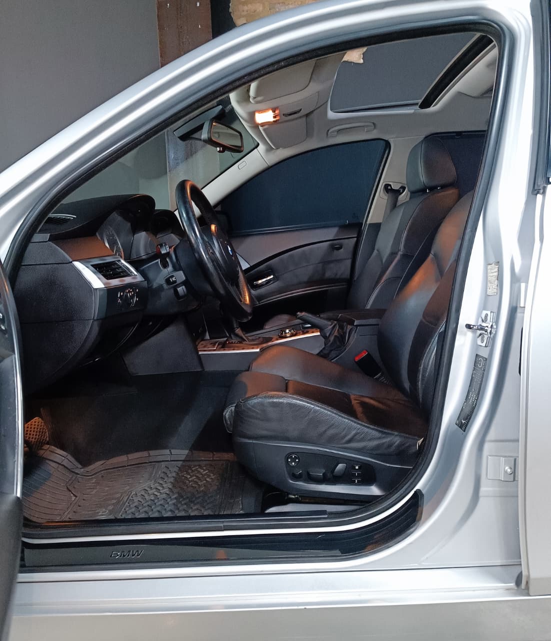 BMW 545i 4.4 E60 2004