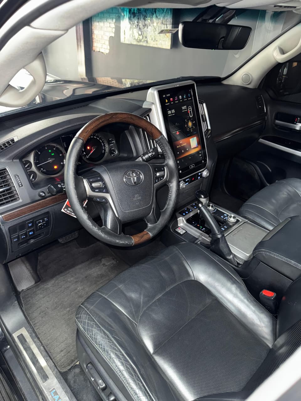 Toyota Land Cruiser LC 200 2016 VX Diesel 4.5