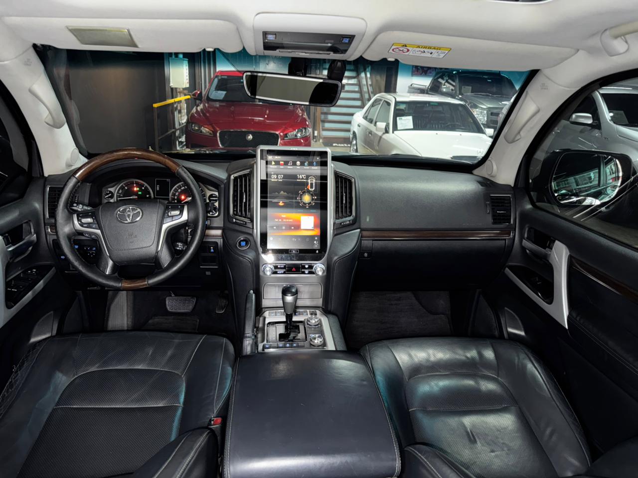 Toyota Land Cruiser LC 200 2016 VX Diesel 4.5
