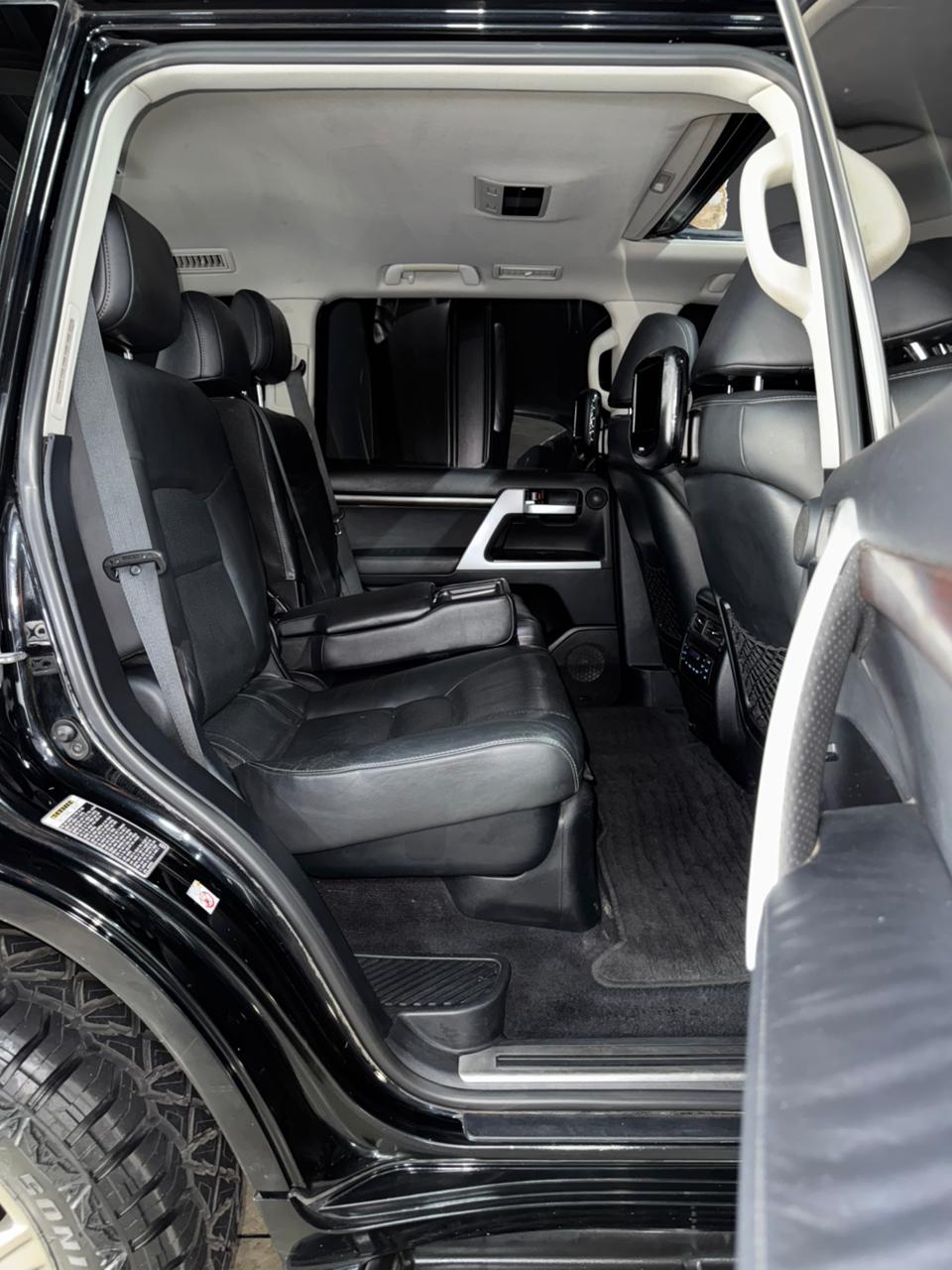 Toyota Land Cruiser LC 200 2016 VX Diesel 4.5