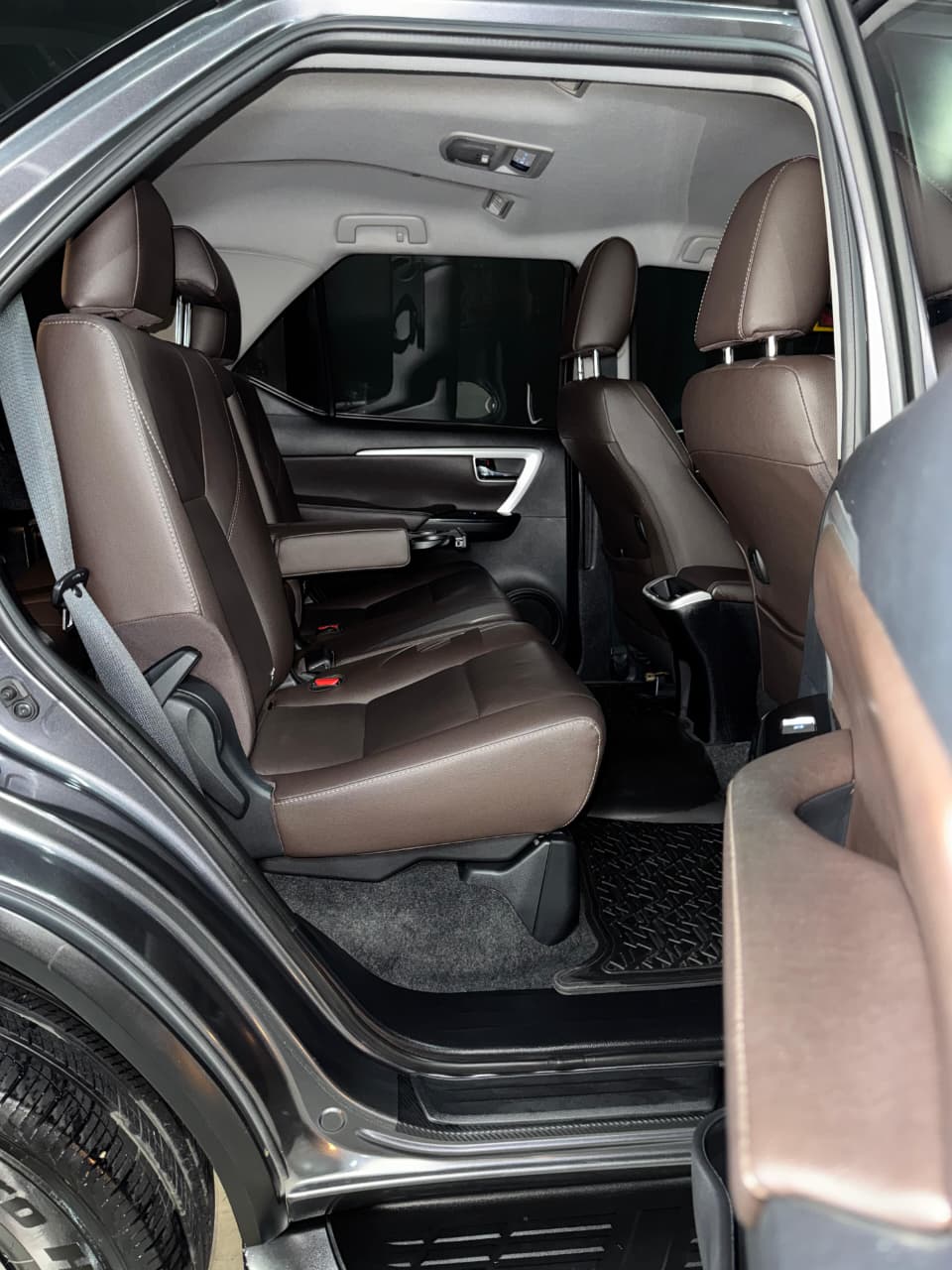 TOYOTA FORTUNER SRV 2.7 2020