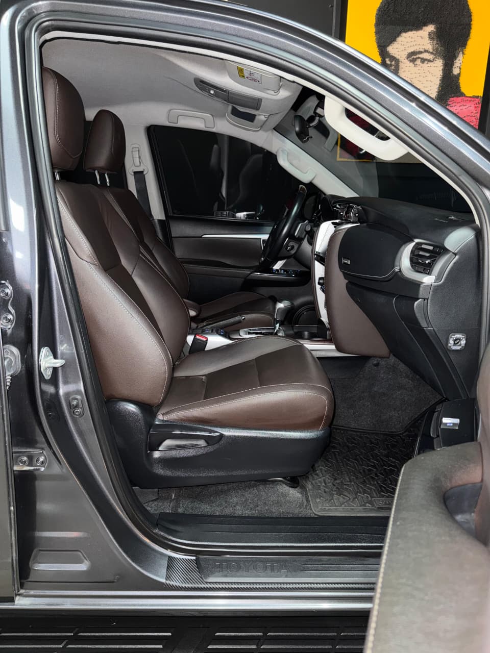 TOYOTA FORTUNER SRV 2.7 2020