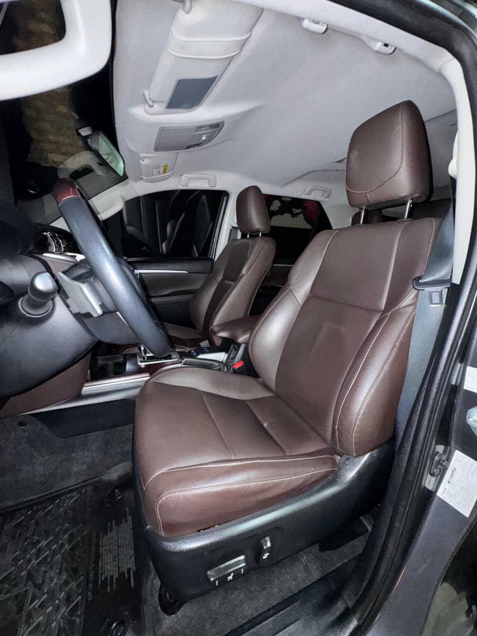 TOYOTA FORTUNER SRV 2.7 2020