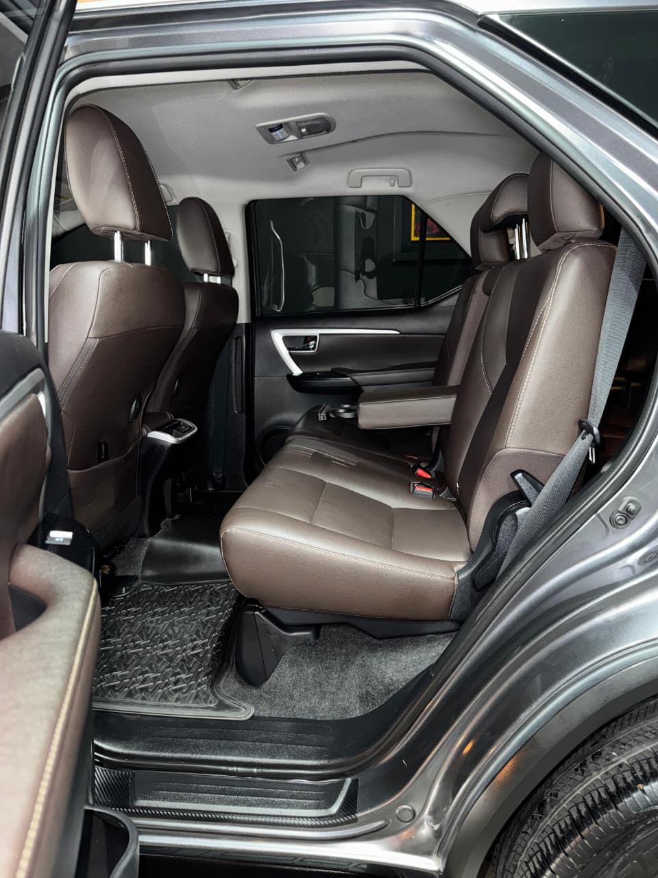 TOYOTA FORTUNER SRV 2.7 2020